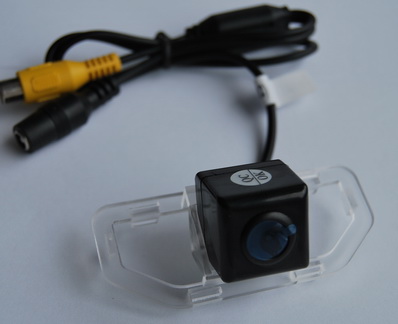 Штатная камера заднего вида Globex CM1030 CCD для TOYOTA Camry 2012