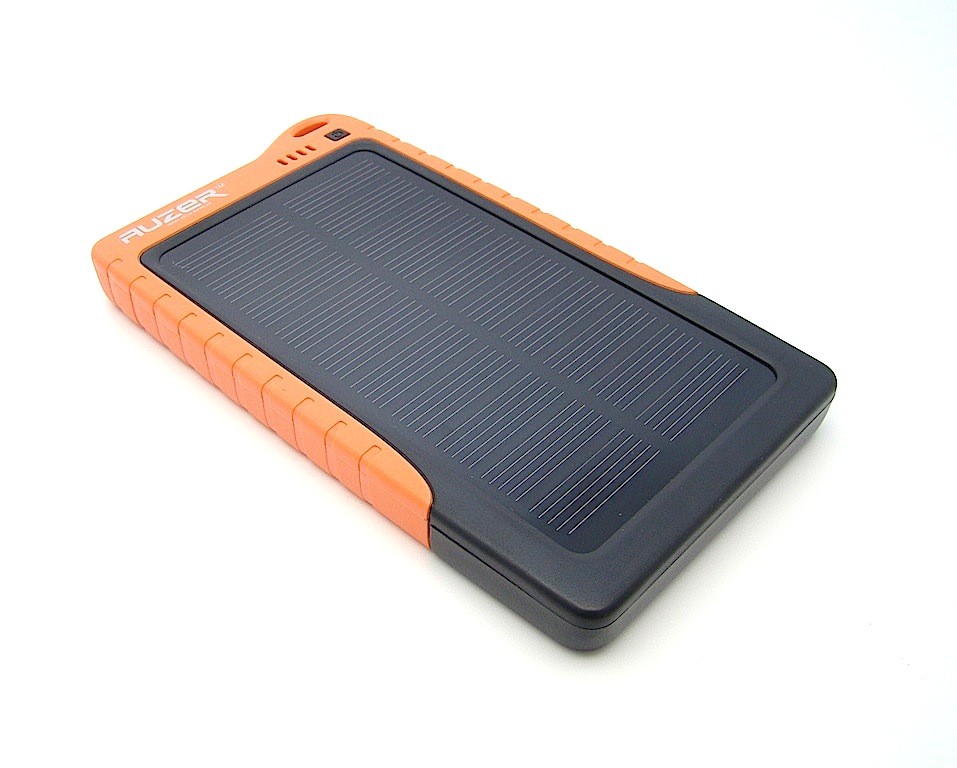 Универсальный солнечный аккумулятор Auzer APS7200